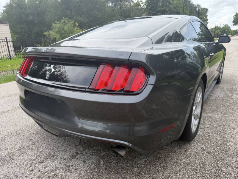 2017 Ford Mustang V6