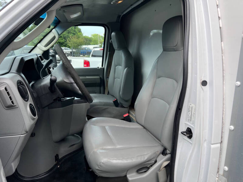 2017 Ford E-Series E-350 SD