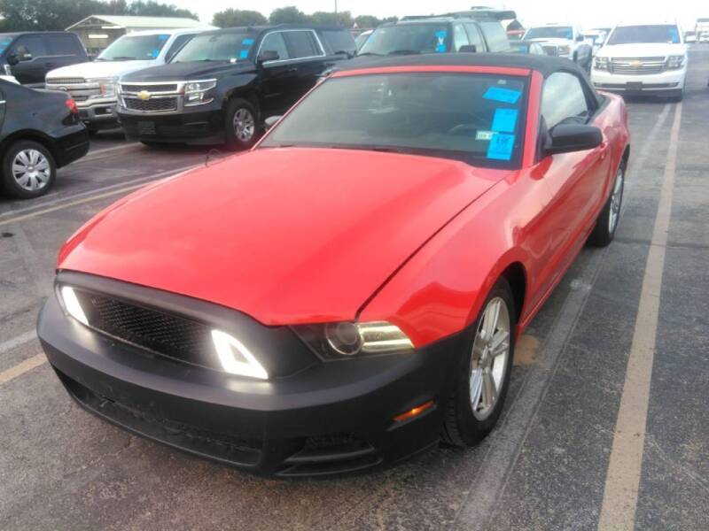 2014 Ford Mustang for sale at HERMANOS SANCHEZ AUTO SALES LLC in Dallas TX