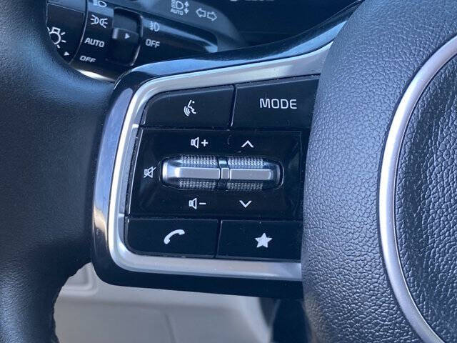 2024 Kia Carnival SX