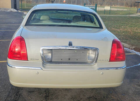 2004 Lincoln Town Car Ultimate