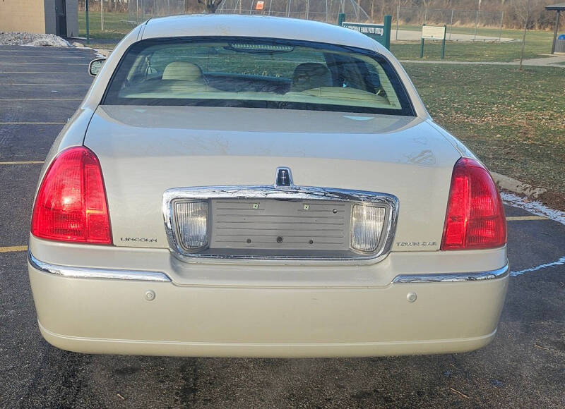 2004 Lincoln Town Car Ultimate