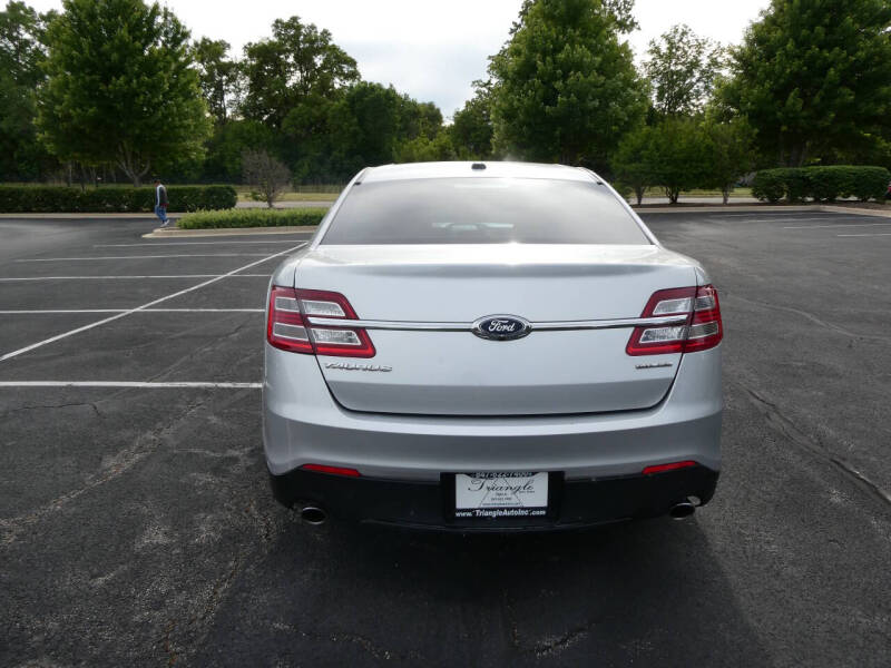 2017 Ford Taurus SE