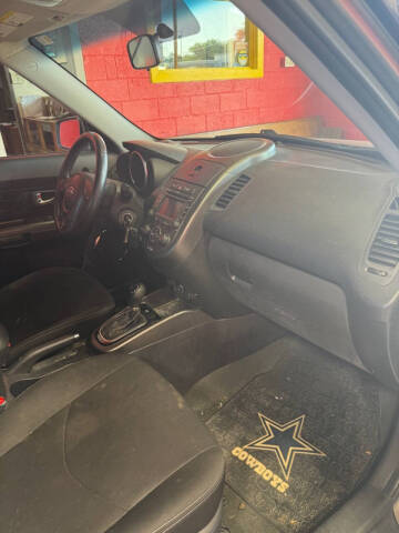 2012 Kia Soul +