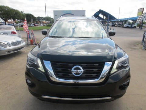 2020 Nissan Pathfinder SV