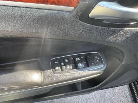 2012 Chrysler 300 Limited