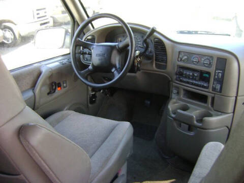 2005 GMC Safari SLE