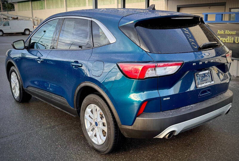 2020 Ford Escape SE