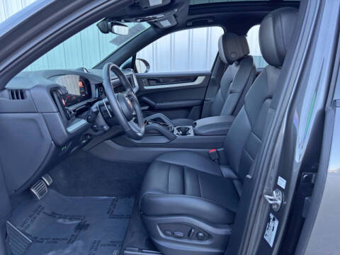 2024 Porsche Cayenne S