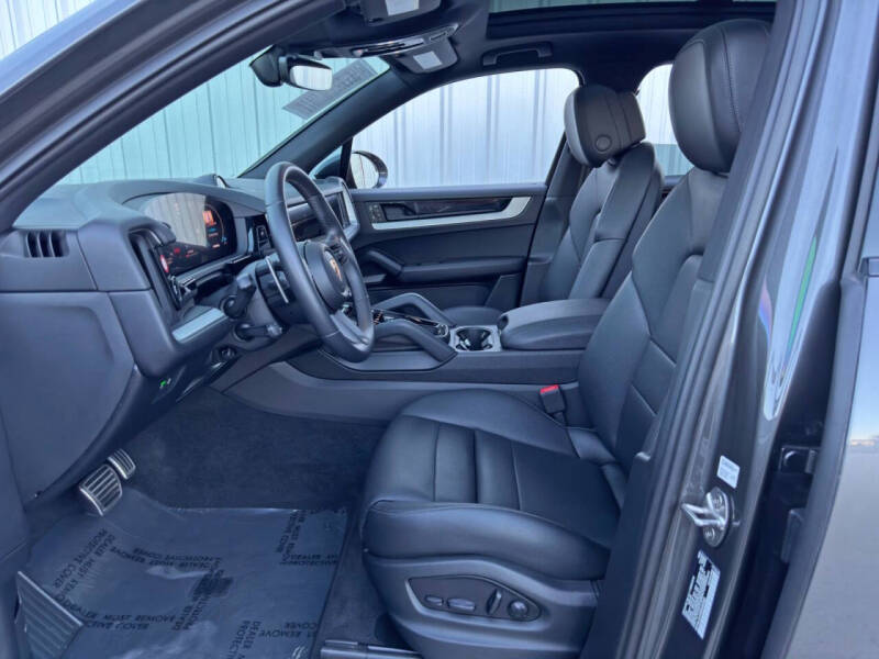 2024 Porsche Cayenne S