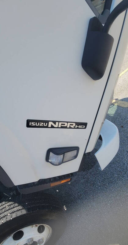 2020 Isuzu NPR-HD