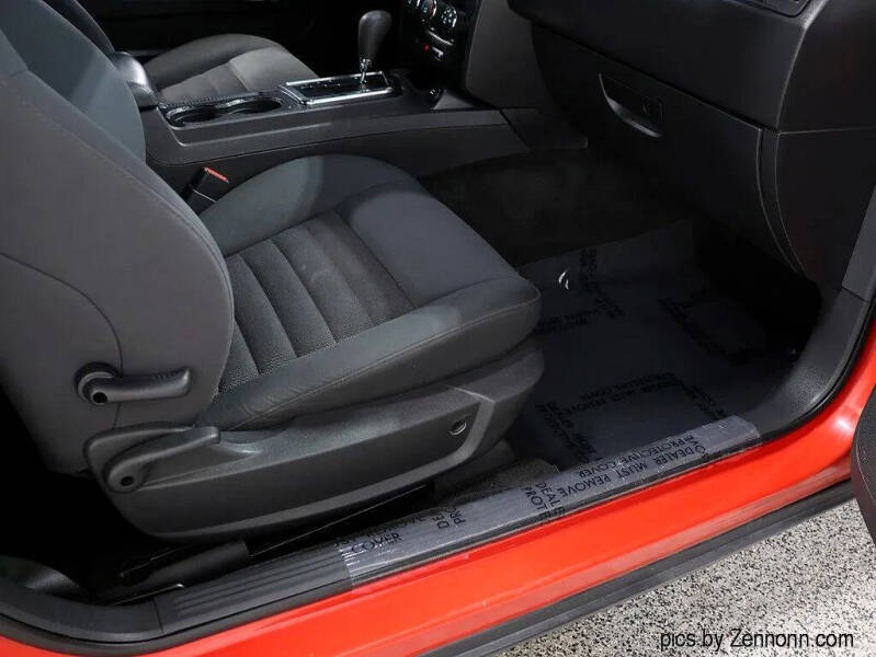 2010 Dodge Challenger SE