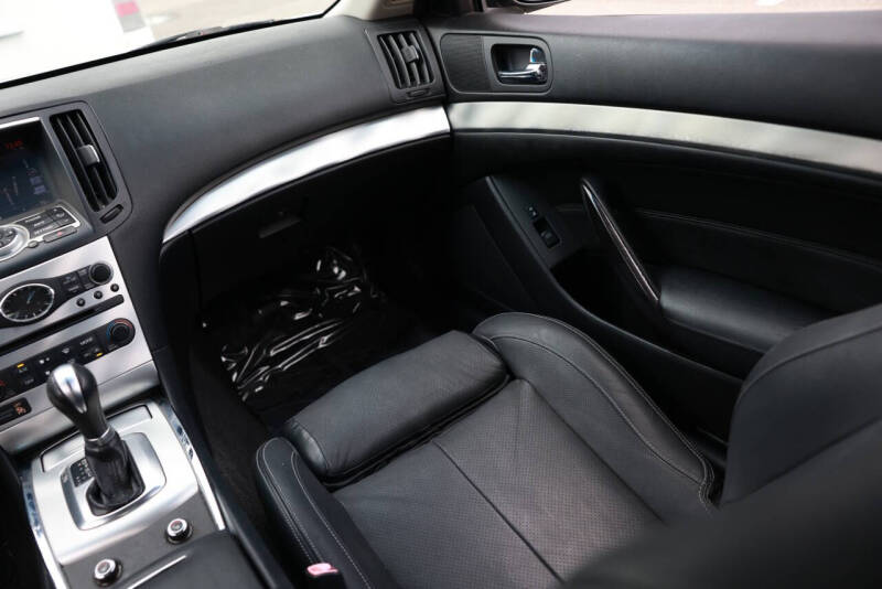 2015 Infiniti Q60 Coupe Journey