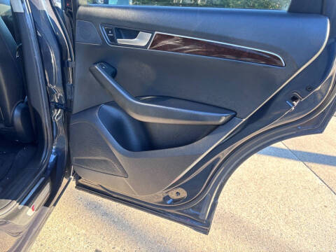 2012 Audi Q5 3.2 quattro Premium Plus