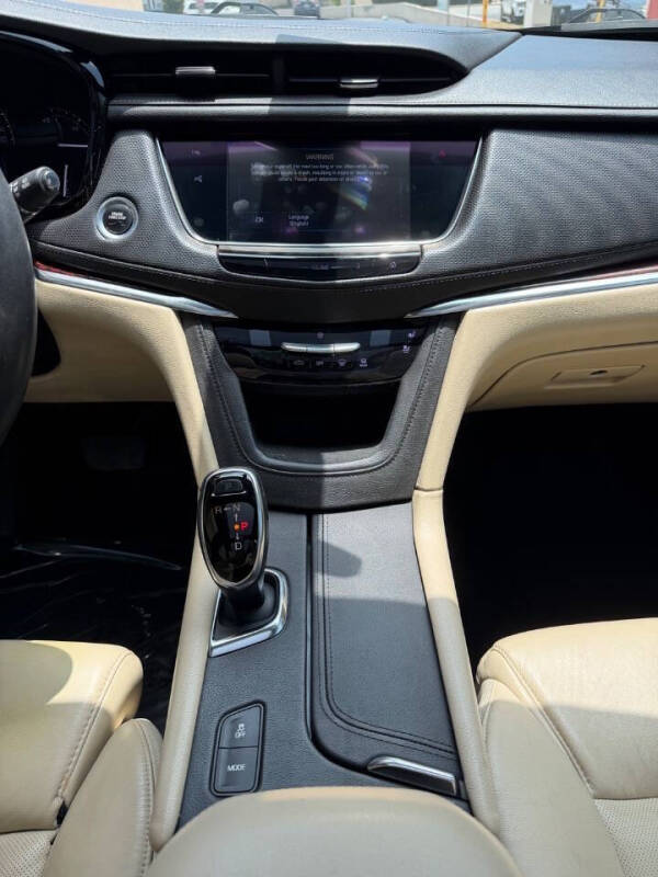 2017 Cadillac XT5 Premium Luxury