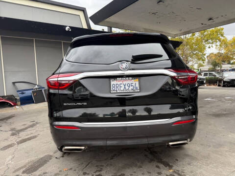 2020 Buick Enclave Essence