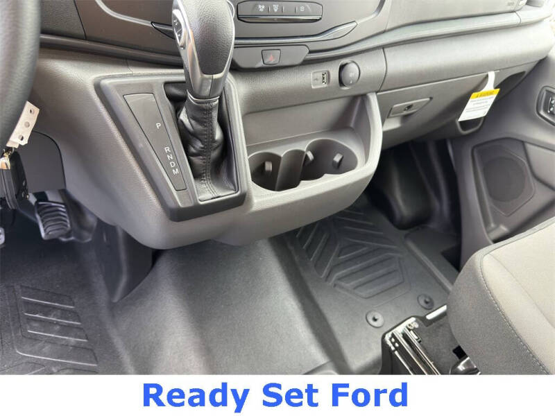 2025 Ford Transit