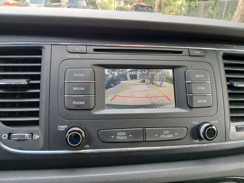 2016 Kia Sedona LX