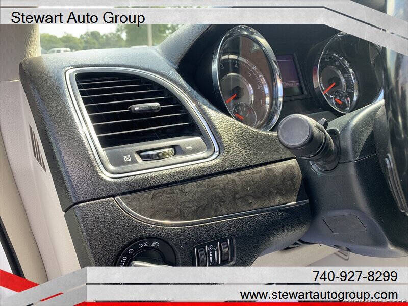 2014 Chrysler Town and Country Touring