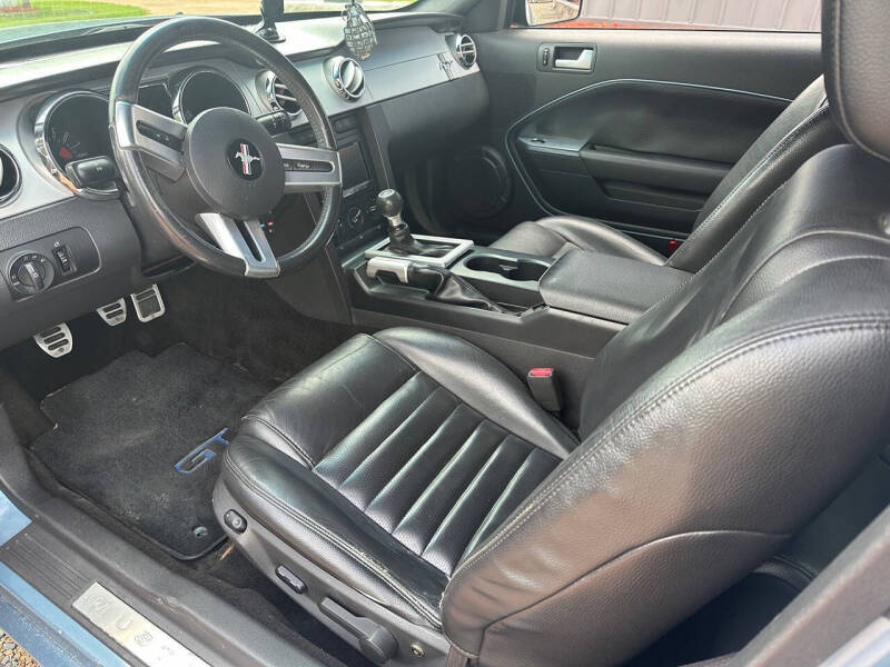 2005 Ford Mustang GT Premium