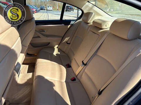 2011 BMW 5 Series 528i