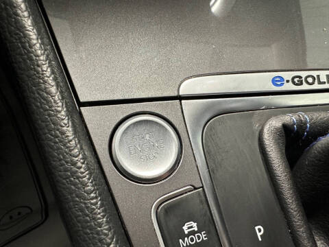 2016 Volkswagen e-Golf SE