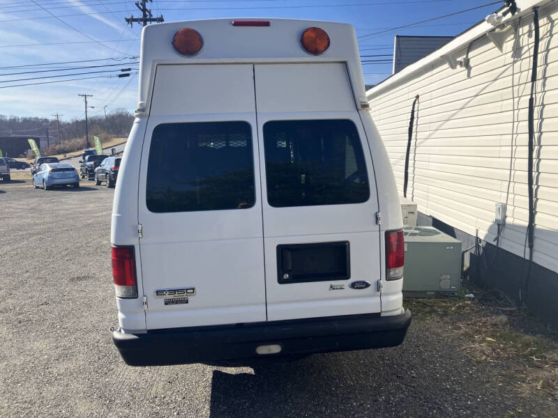 2009 Ford E-Series E-350 SD