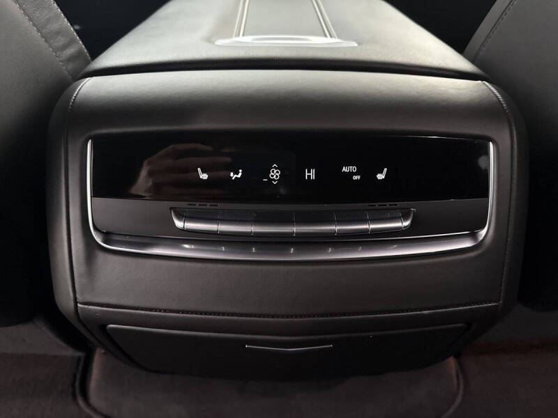 2023 Cadillac Escalade Sport Platinum