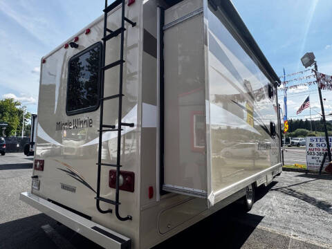 2017 Winnebago Minnie Winnie