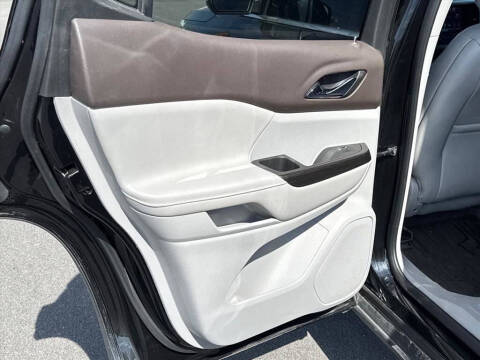 2019 GMC Acadia SLT-1