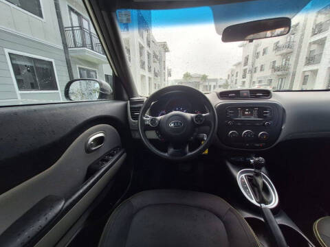 2016 Kia Soul +