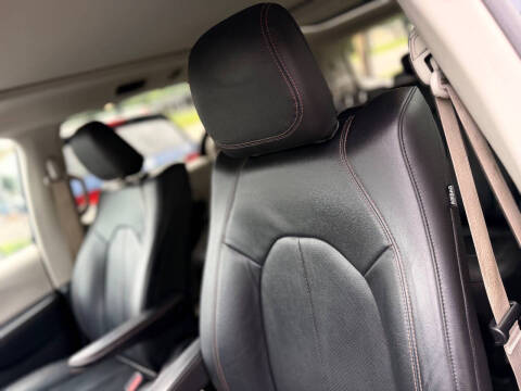 2019 Chrysler Pacifica Touring L Plus