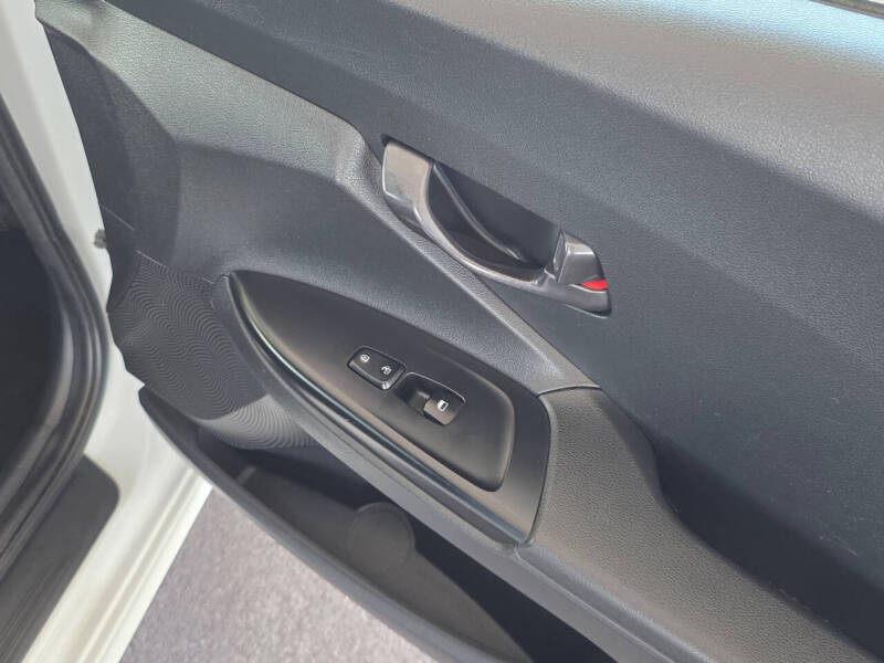 2019 Hyundai Veloster