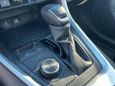 2025 Toyota RAV4 Hybrid XLE Premium