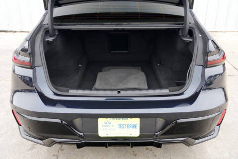 2023 BMW 7 Series 740i