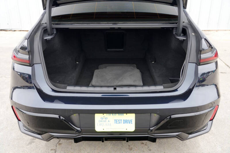 2023 BMW 7 Series 740i