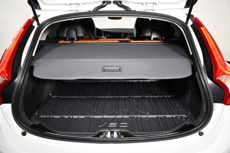 2015 Volvo V60 Cross Country T5