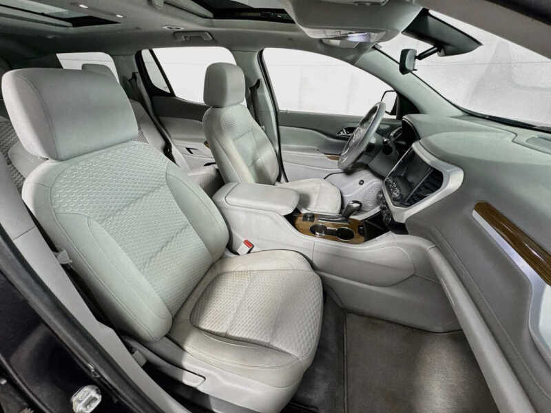 2017 GMC Acadia SLE-2
