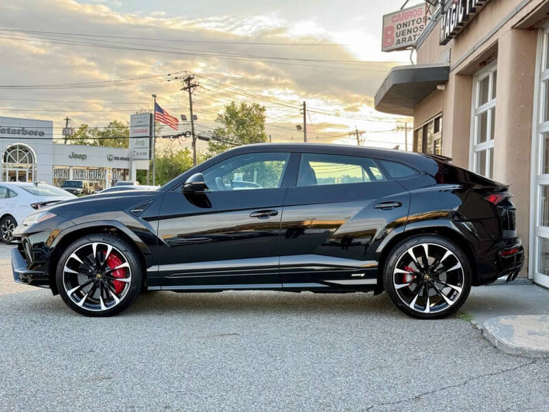 2024 Lamborghini Urus S