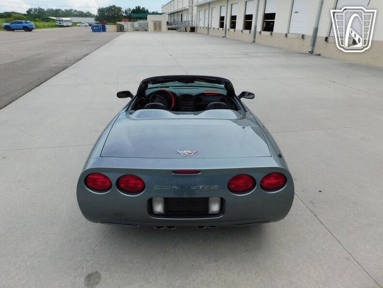 2004 Chevrolet Corvette