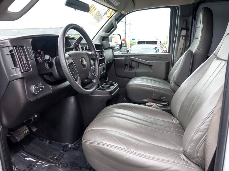 2024 Chevrolet Express 2500