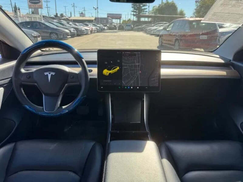 2020 Tesla Model 3 Standard Range