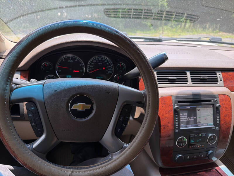 2012 Chevrolet Avalanche LTZ