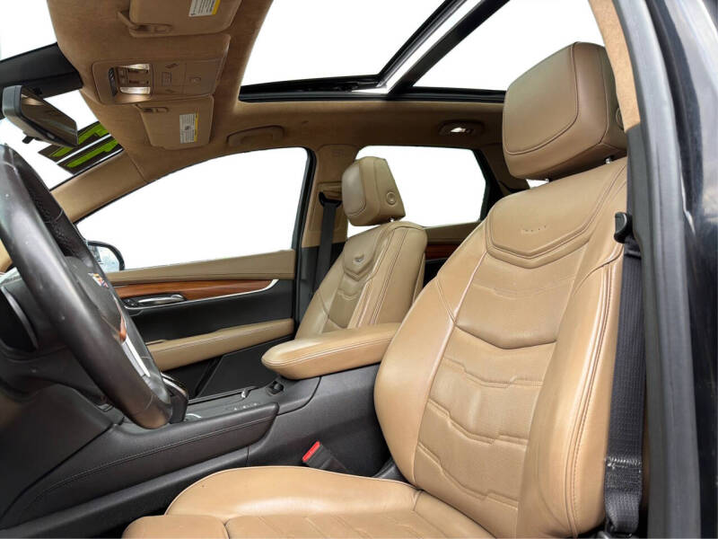 2017 Cadillac XT5 Platinum