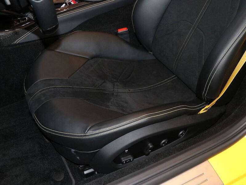 2021 Ferrari 812 GTS