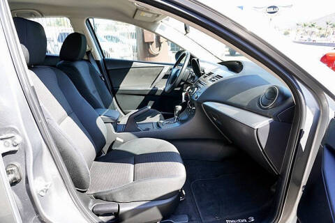 2012 Mazda MAZDA3 i Touring