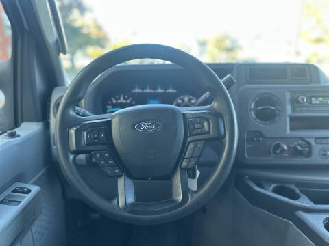 2022 Ford E-Series E-350 SD