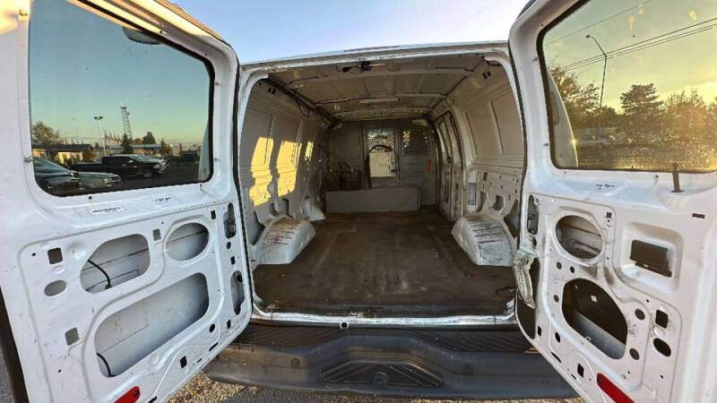 2011 Ford E-Series E-250