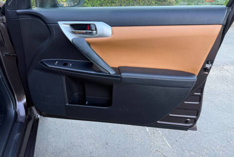 2011 Lexus CT 200h Premium