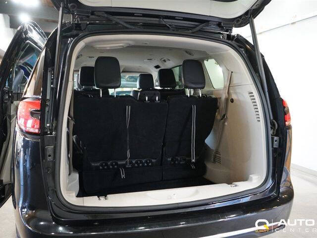 2022 Chrysler Pacifica Hybrid Touring L